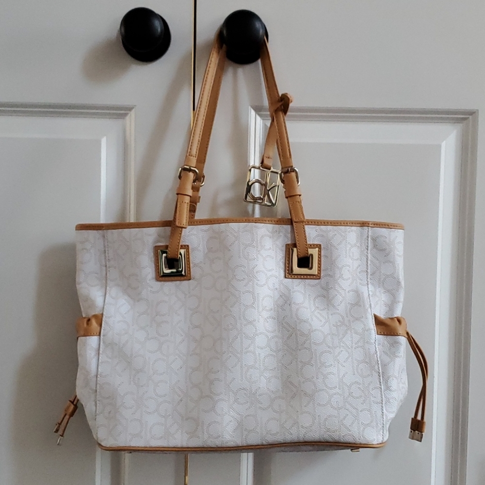 Calving klein purse